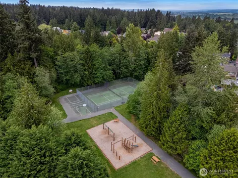 View/Area - 10831 40th Ave SE, Everett, WA 98208 photo 4 of 4