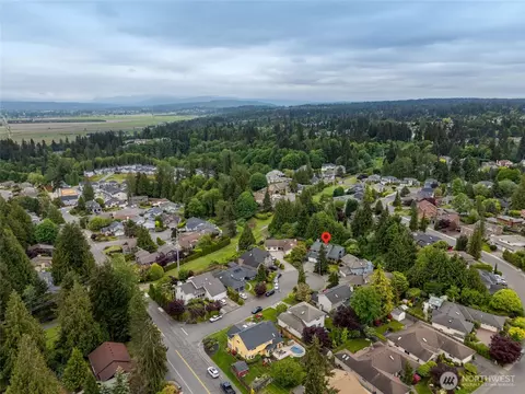 View/Area - 10831 40th Ave SE, Everett, WA 98208 photo 3 of 4