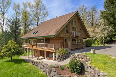 18608 259th Ave SE, Maple Valley, WA 98038