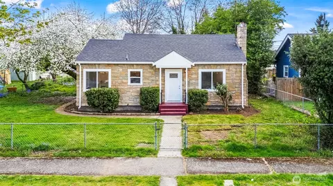 6843 S Warner St, Tacoma, WA 98409
