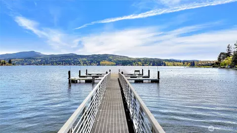 1117 E Beachview Pl, Bellingham, WA 98226