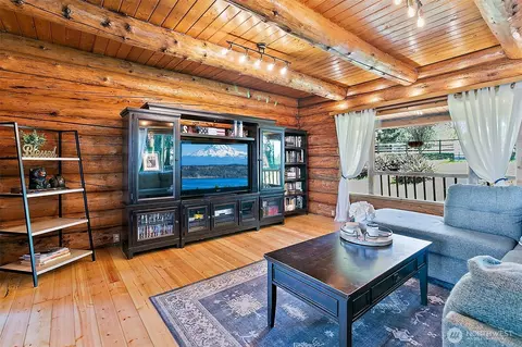 Living - 15306 233rd Ave E, Orting, WA 98360 photo 6 of 7