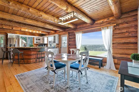 Dining - 15306 233rd Ave E, Orting, WA 98360 photo 2 of 4