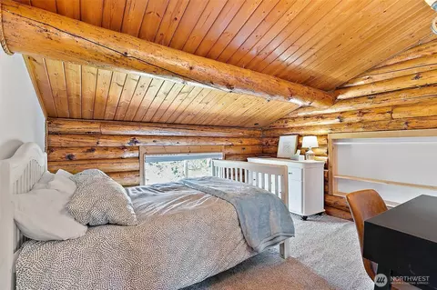 Bedroom - 15306 233rd Ave E, Orting, WA 98360 photo 4 of 5