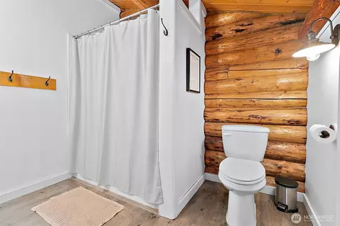 Bath - 15306 233rd Ave E, Orting, WA 98360 photo 6 of 7