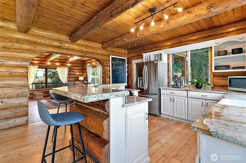 Kitchen - 15306 233rd Ave E, Orting, WA 98360 photo 4 of 5