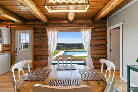 Dining - 15306 233rd Ave E, Orting, WA 98360 photo 1 of 4