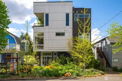 917 14th Ave #B, Seattle, WA 98122