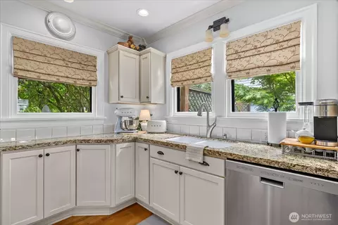 2323 Rucker Ave, Everett, WA 98201 photo 14