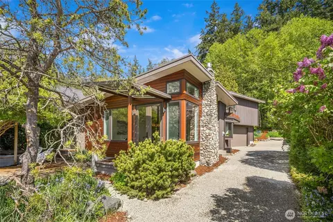 3380 Crystal Springs Dr NE, Bainbridge Island, WA 98110