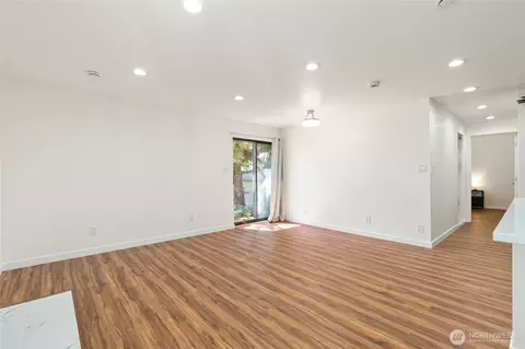 Living - 1612 201st Pl SE #8A, Bothell, WA 98012 photo 4 of 4