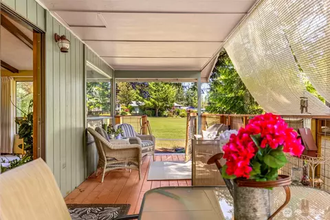 Exterior - 131 E Vine Maple Ln, Union, WA 98592 photo 6 of 12