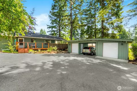 Exterior - 131 E Vine Maple Ln, Union, WA 98592 photo 2 of 12