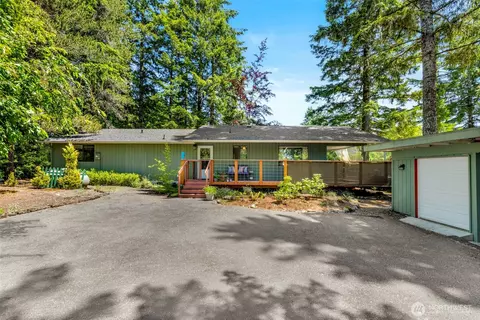 131 E Vine Maple Ln, Union, WA 98592