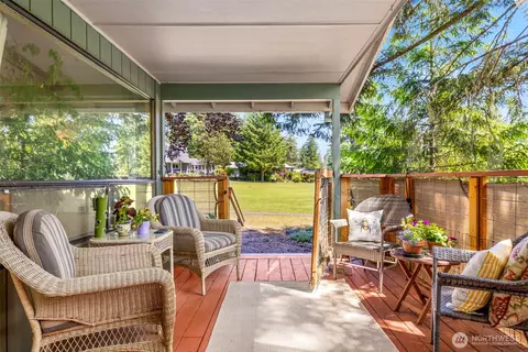Exterior - 131 E Vine Maple Ln, Union, WA 98592 photo 7 of 12