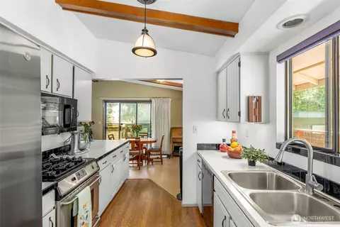 Kitchen - 131 E Vine Maple Ln, Union, WA 98592 photo 1 of 3