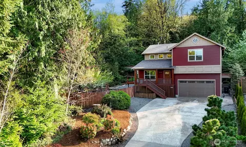 1361 S Parkstone Ct, Bellingham, WA 98229