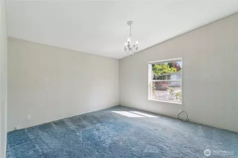 Bedroom - 12711 NE 190th St, Bothell, WA 98011 photo 1 of 5
