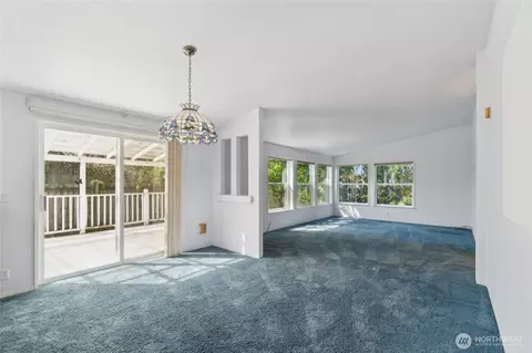 Living - 12711 NE 190th St, Bothell, WA 98011 photo 4 of 8