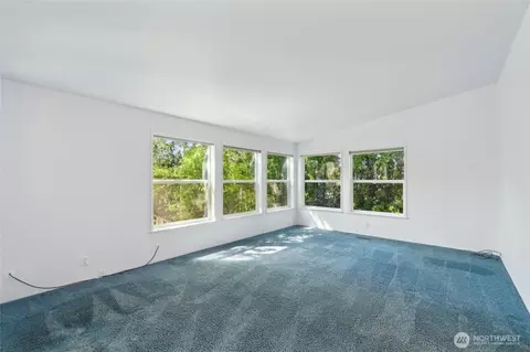 Living - 12711 NE 190th St, Bothell, WA 98011 photo 6 of 8