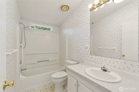 Bath - 12711 NE 190th St, Bothell, WA 98011 photo 3 of 3