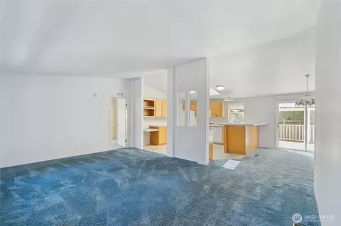 Living - 12711 NE 190th St, Bothell, WA 98011 photo 2 of 8