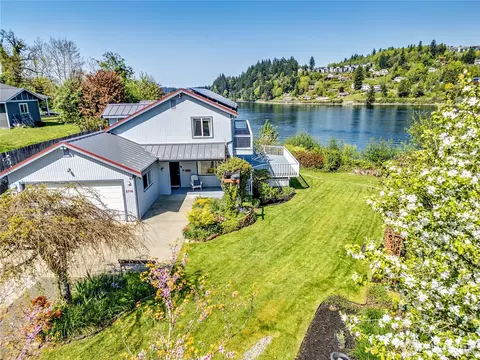 2716 N Lafayette Ave, Bremerton, WA 98312