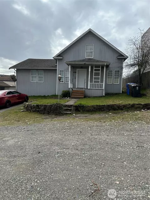 2724 S Alaska St, Tacoma, WA 98409