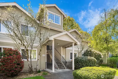 755 5th Ave NW #E204, Issaquah, WA 98027