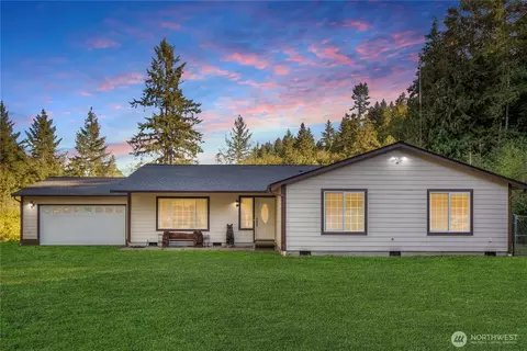 200 Oak Point Rd, Longview, WA 98632