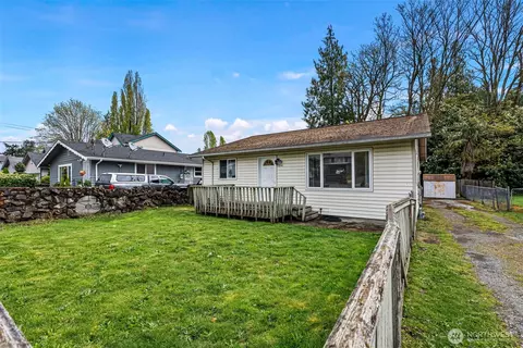 13240 3rd Ave S, Burien, WA 98168