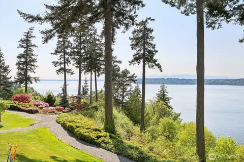 8028 53rd Ave W #B, Mukilteo, WA 98275
