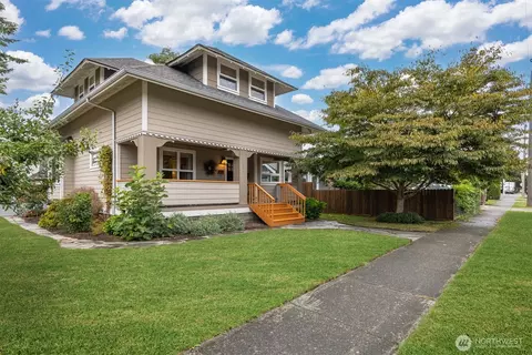 1901 J St, Bellingham, WA 98225