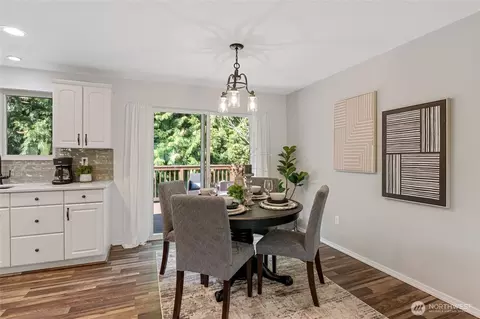 811 Grimes Rd, Bothell, WA 98012 photo 10
