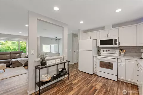 811 Grimes Rd, Bothell, WA 98012 photo 6