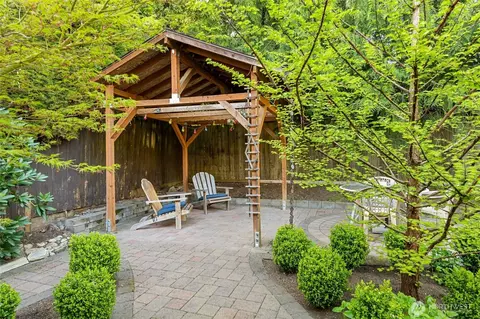 811 Grimes Rd, Bothell, WA 98012 photo 32