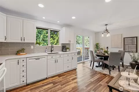 811 Grimes Rd, Bothell, WA 98012 photo 9