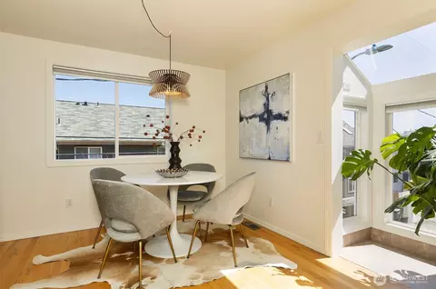 Dining - 1811 E Pike St, Seattle, WA 98122 photo 1 of 1