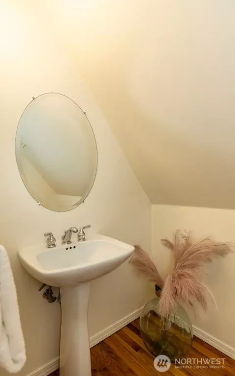 Bath - 1811 E Pike St, Seattle, WA 98122 photo 1 of 5