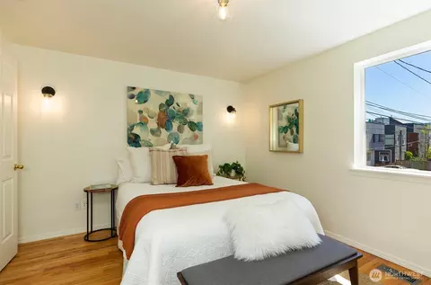 Bedroom - 1811 E Pike St, Seattle, WA 98122 photo 3 of 3