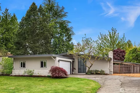 3865 80th Ave SE, Mercer Island, WA 98040