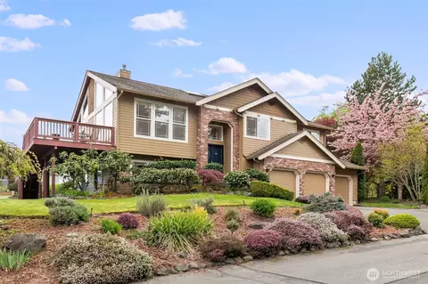 6402 E Leola Ln, Port Orchard, WA 98366