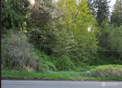 2306 W Valley Hwy E, Edgewood, WA 98372