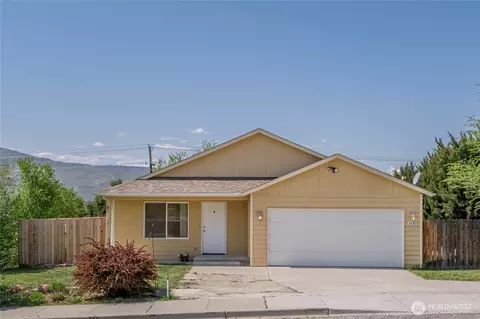 3932 NE Blueridge Dr, East Wenatchee, WA 98802