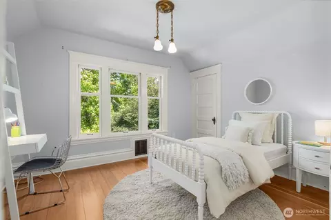 2415 E Spring St, Seattle, WA 98122 photo 20