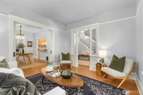 2415 E Spring St, Seattle, WA 98122 photo 8