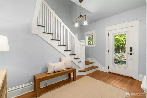 2415 E Spring St, Seattle, WA 98122 photo 5
