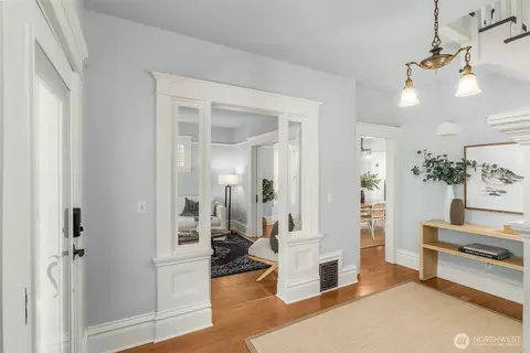 2415 E Spring St, Seattle, WA 98122 photo 6