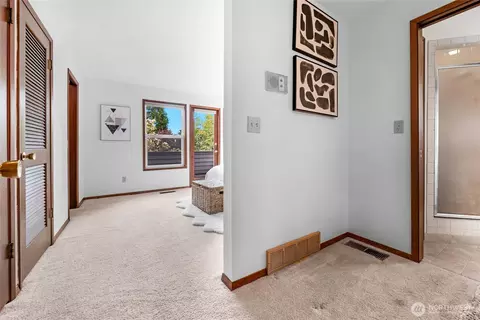 1005 Harborview Ln, Everett, WA 98203 photo 18