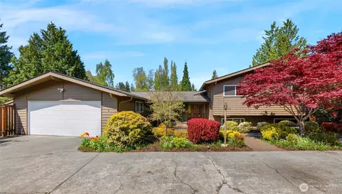 1005 Harborview Ln, Everett, WA 98203